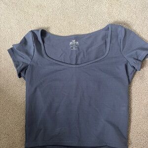 Hollister Women's Blue Ribbed Tee